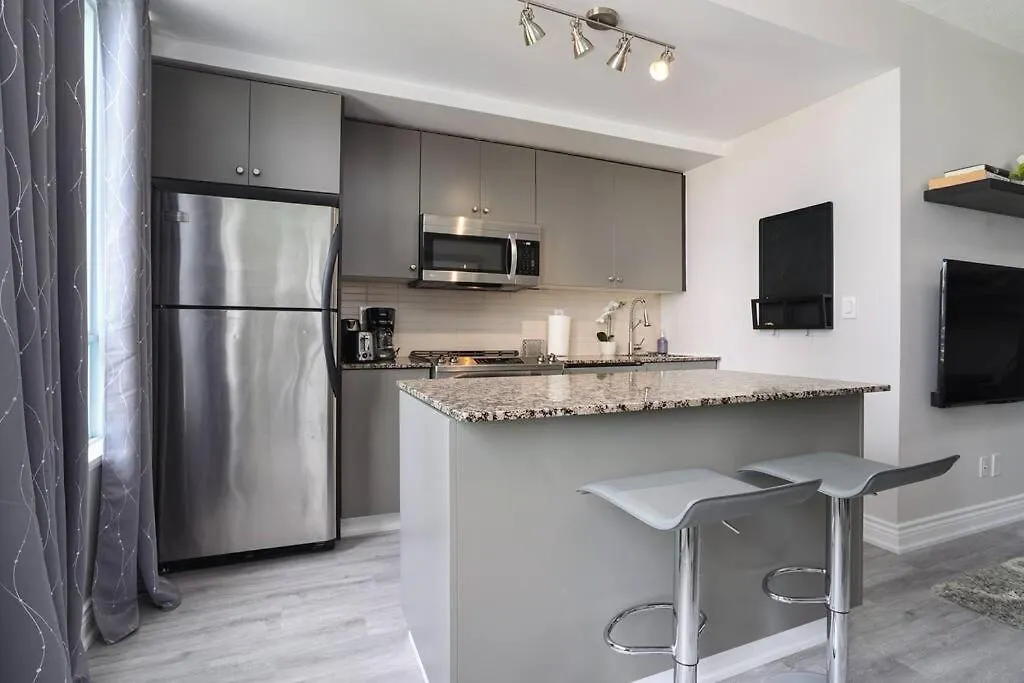 1504 Brand New Best Location 1Br Den With Amazing View Toronto Canada